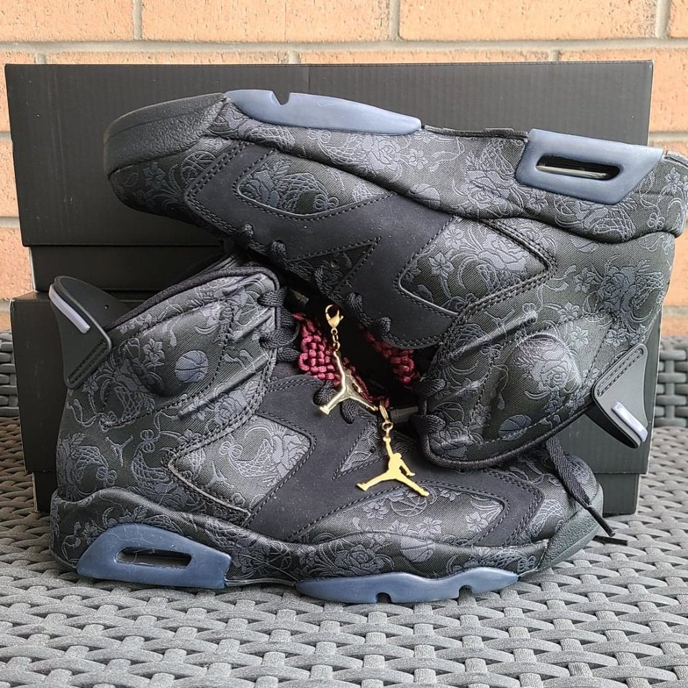Jordan 6 Retro Singles Day Triple Black Sz 9&10W
